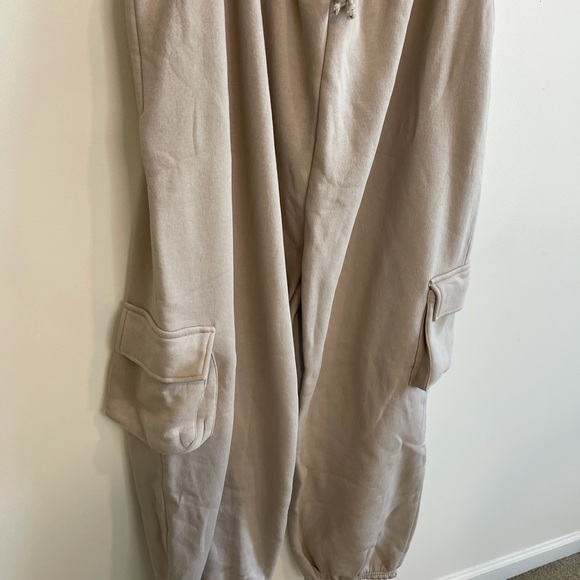 PrettyLittleThing Cargo Sweatpants Plus Size 22 NWT - Picture 6 of 10
